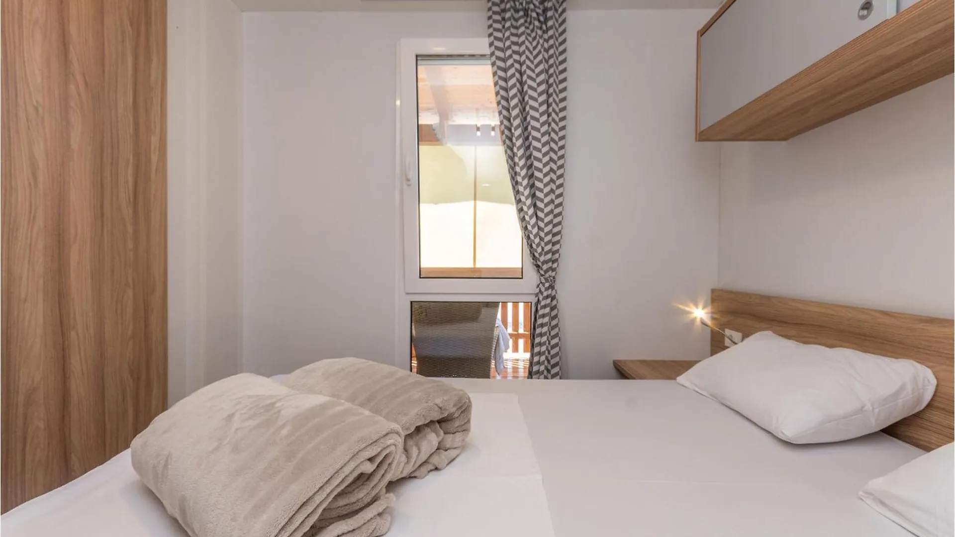 Casa vacanze 2 Bedroom Lovely Home In Biograd Na Moru